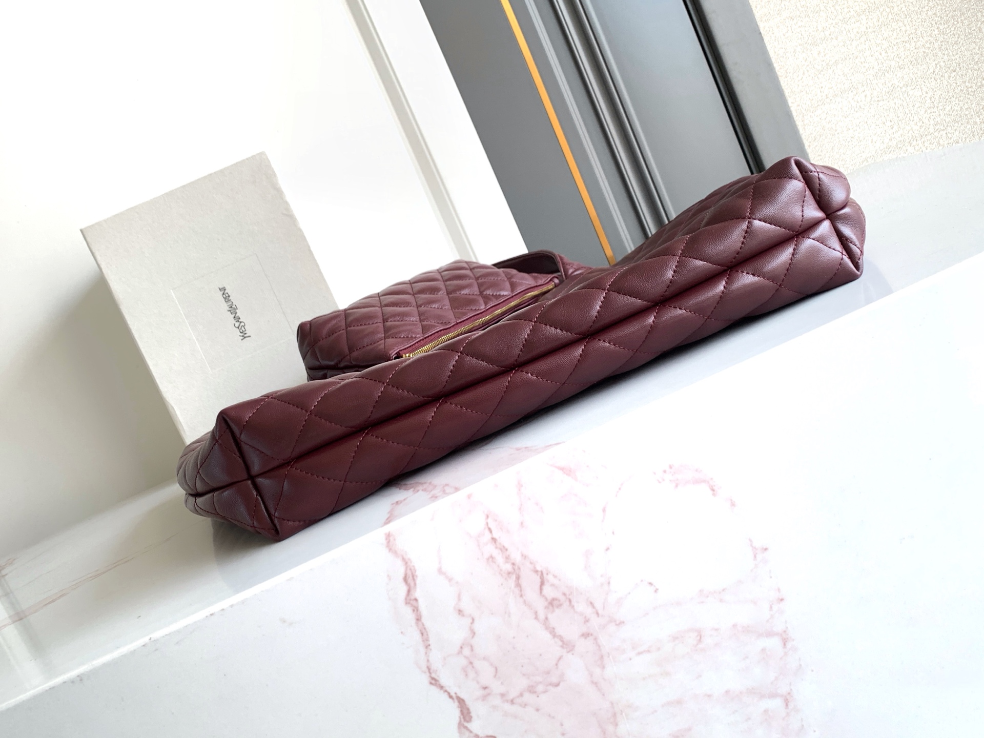 YSL ICARE 생로랑 퀼팅 양가죽 대형 쇼핑백 가방