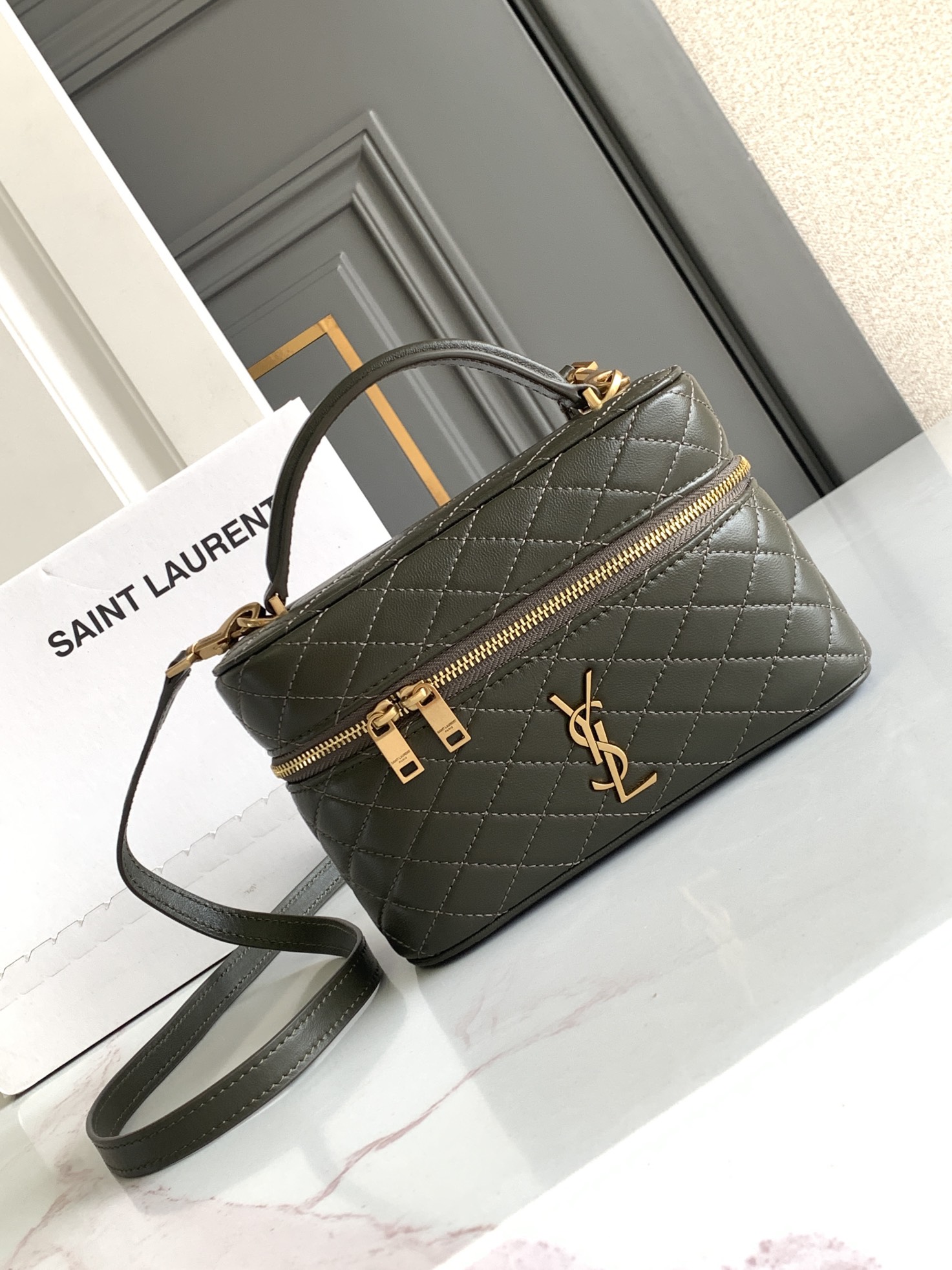 YSL GABY VANITY BAG 생로랑 미니 양가죽 크로스바디 가방