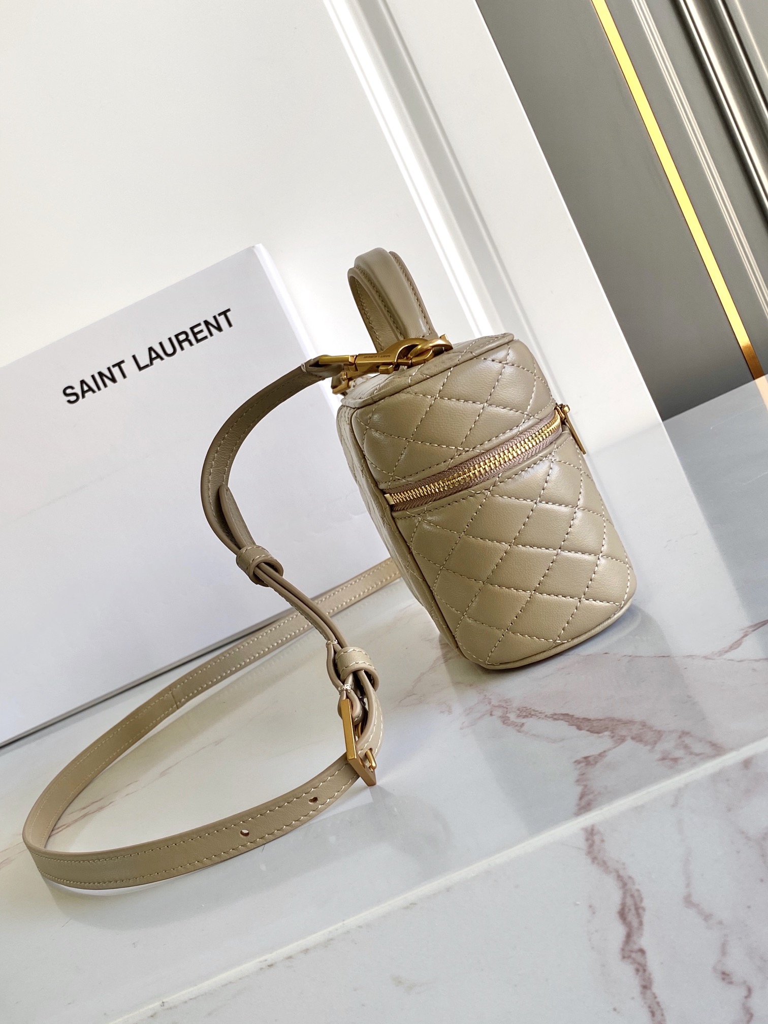 YSL GABY VANITY BAG 생로랑 미니 양가죽 크로스바디 가방