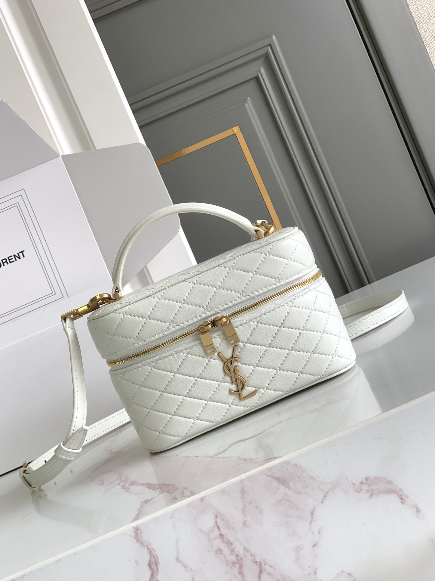 YSL GABY VANITY BAG 생로랑 미니 양가죽 크로스바디 가방