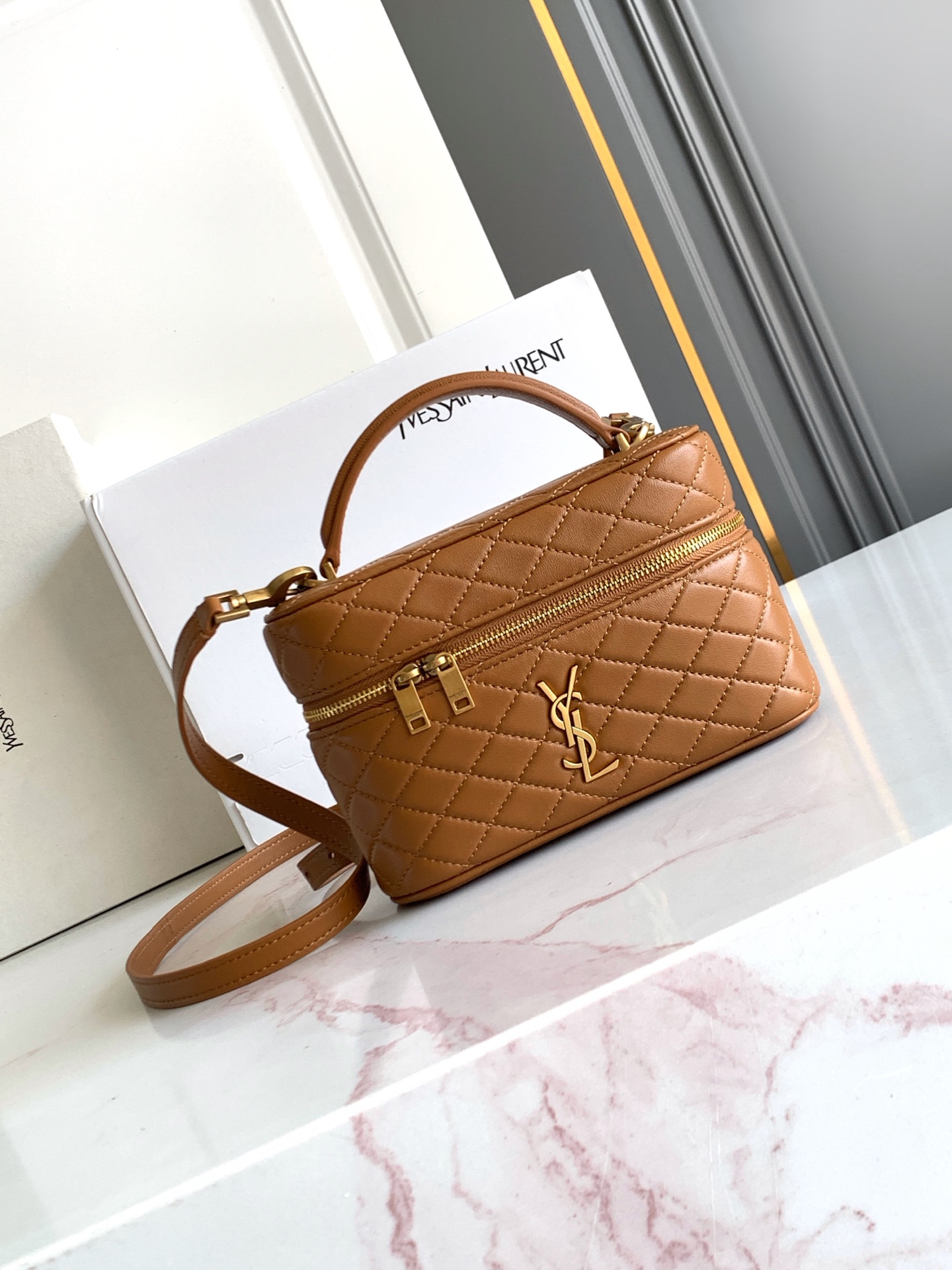 YSL GABY VANITY BAG 생로랑 미니 양가죽 크로스바디 가방
