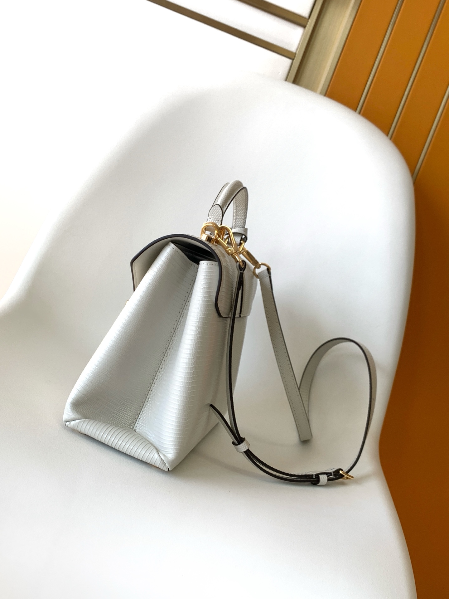 LV 루이비통 N86012 Rose des Vents 스몰 핸드백 가방