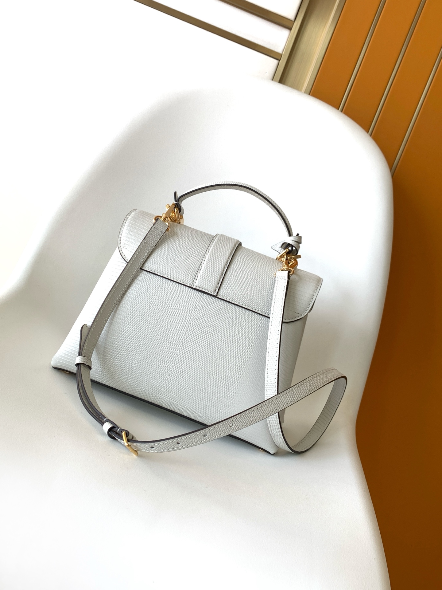 LV 루이비통 N86012 Rose des Vents 스몰 핸드백 가방