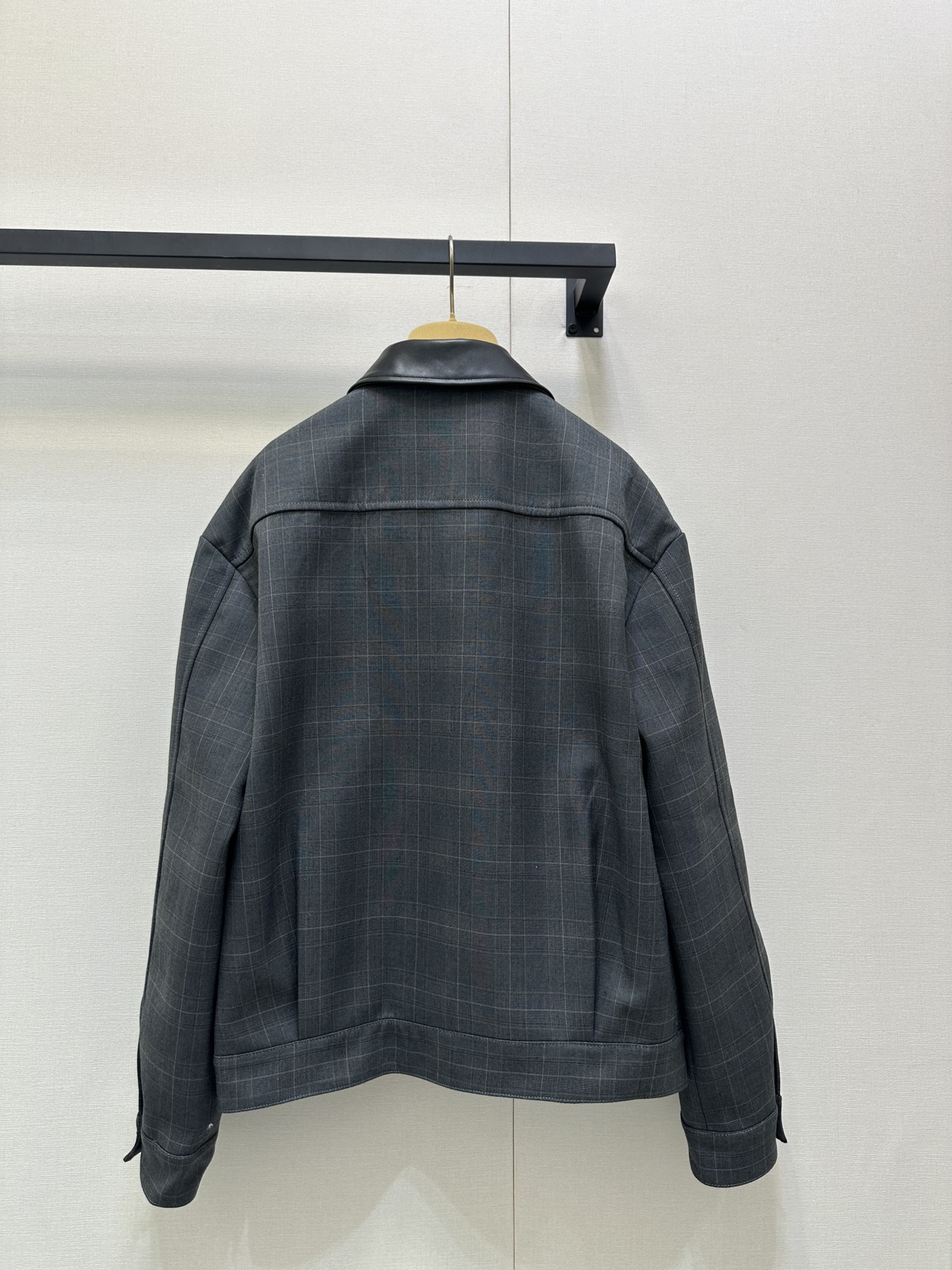 miumiu 미우미우 레터링 자수 체크 가죽 카라 자켓 재킷 의류