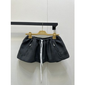 miumiu 미우미우 레터링 패치 로고 반스커트 치마 의류