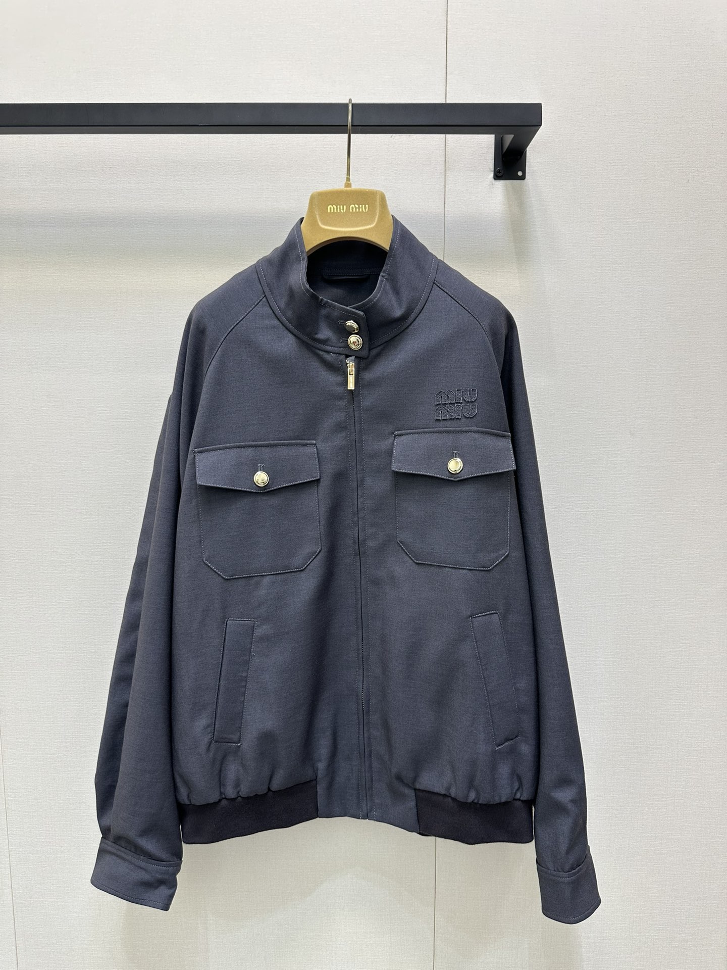 MiuMiu 미우미우 자수 로고 지퍼 자켓 재킷 의류