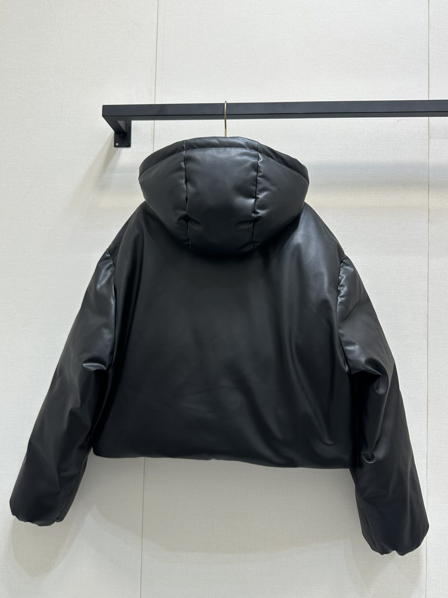 miumiu 미우미우 숏 가죽 후드 집업 자켓 재킷 의류