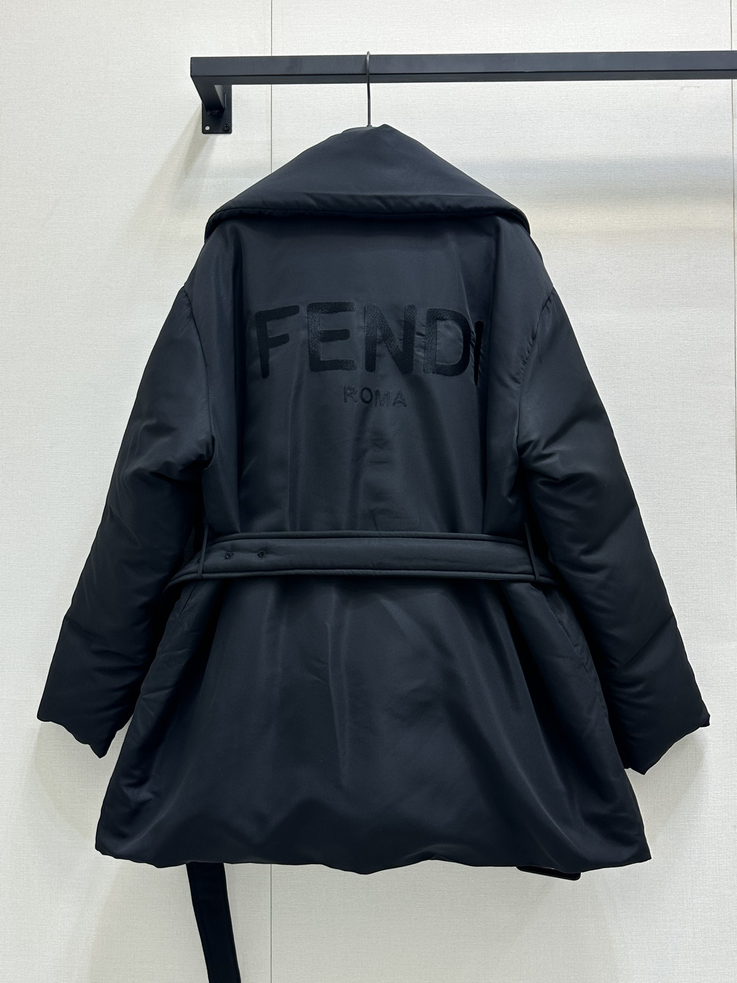 Fendi 펜디 자수 중기장 패딩 자켓 코트 의류