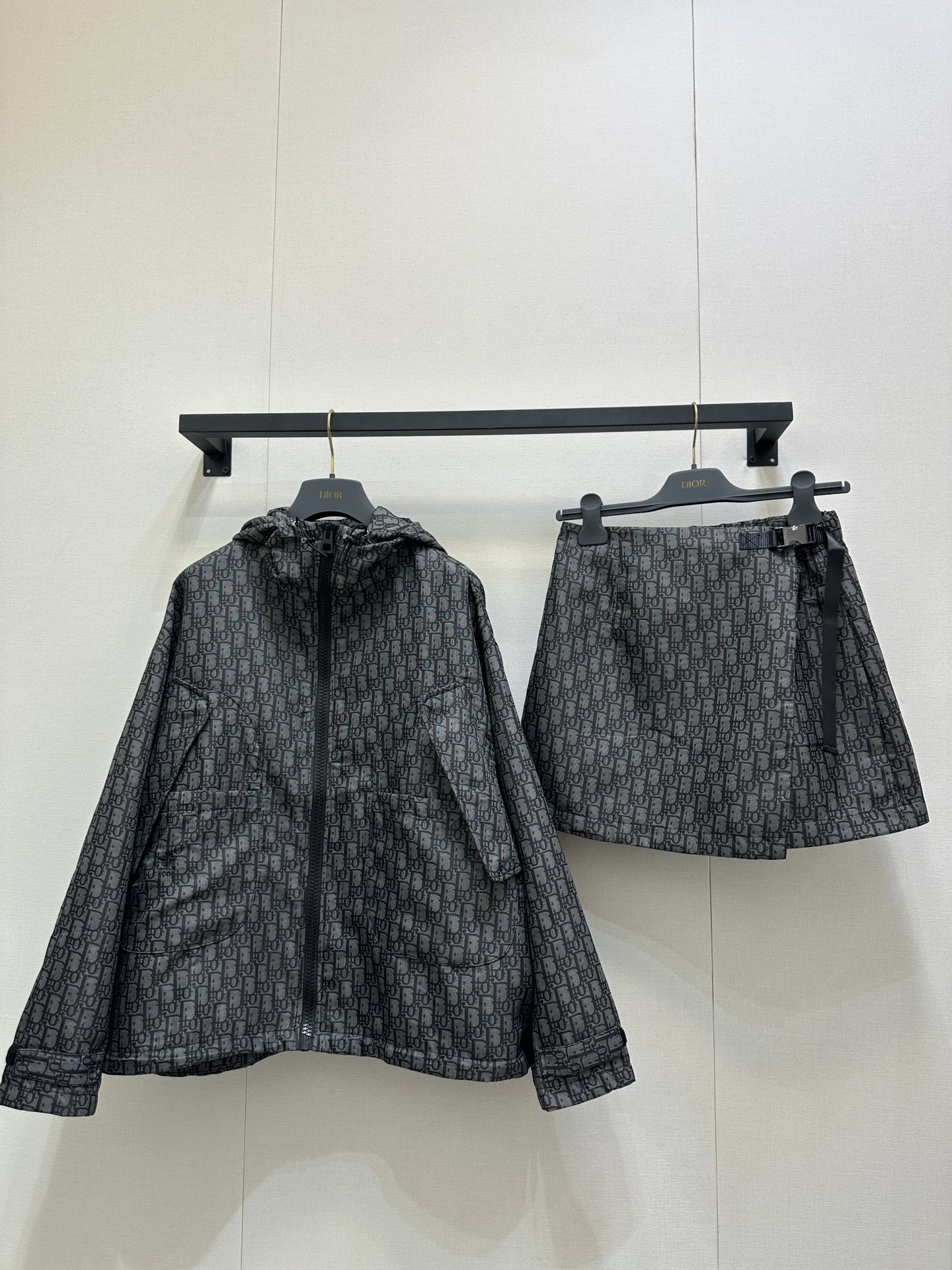 Dior CD 디올 후드 자켓 + 스커트 팬츠 세트 의류