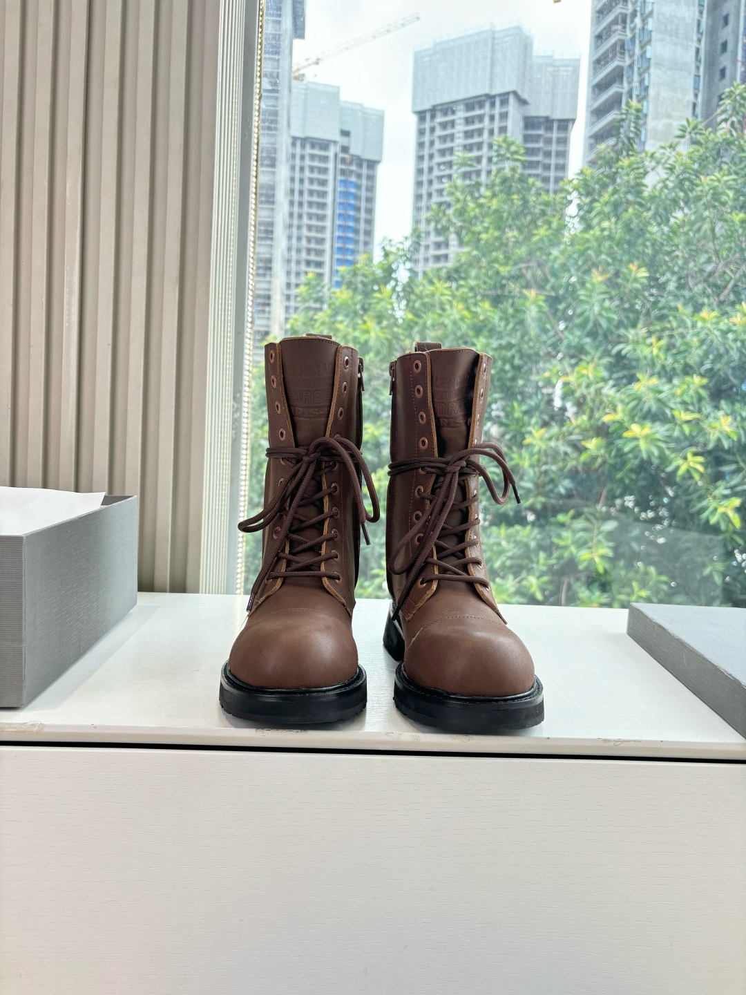 Balenciaga 발렌시아가 레이스업 마틴 부츠 / 바이커 부츠 신발