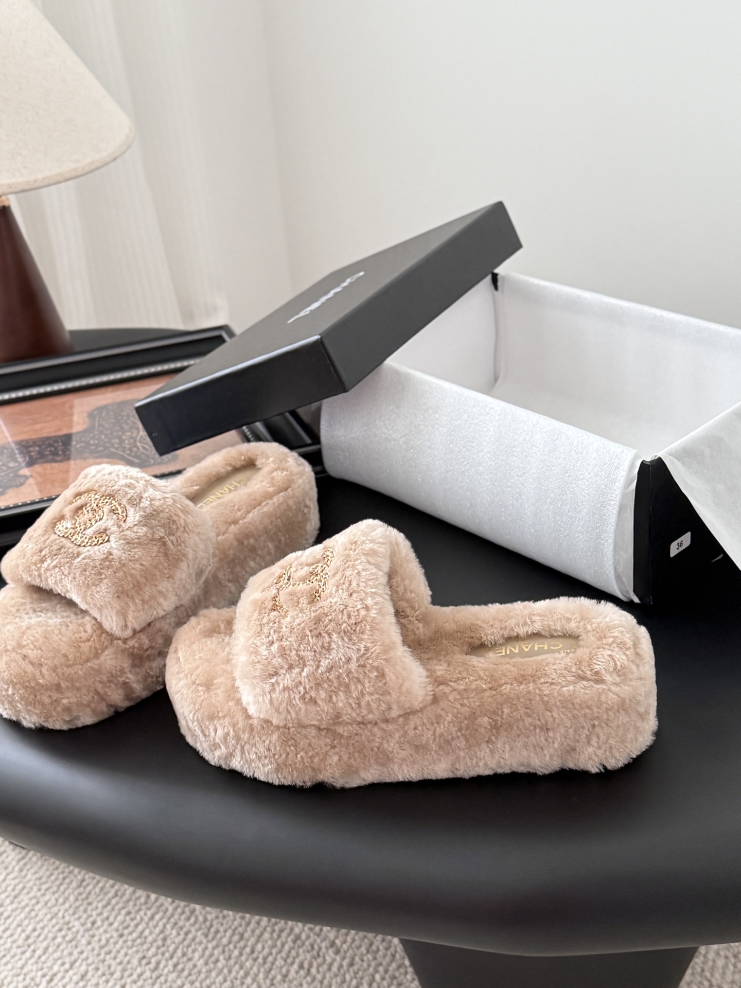 Chanel 샤넬 퍼 슬리퍼 신발