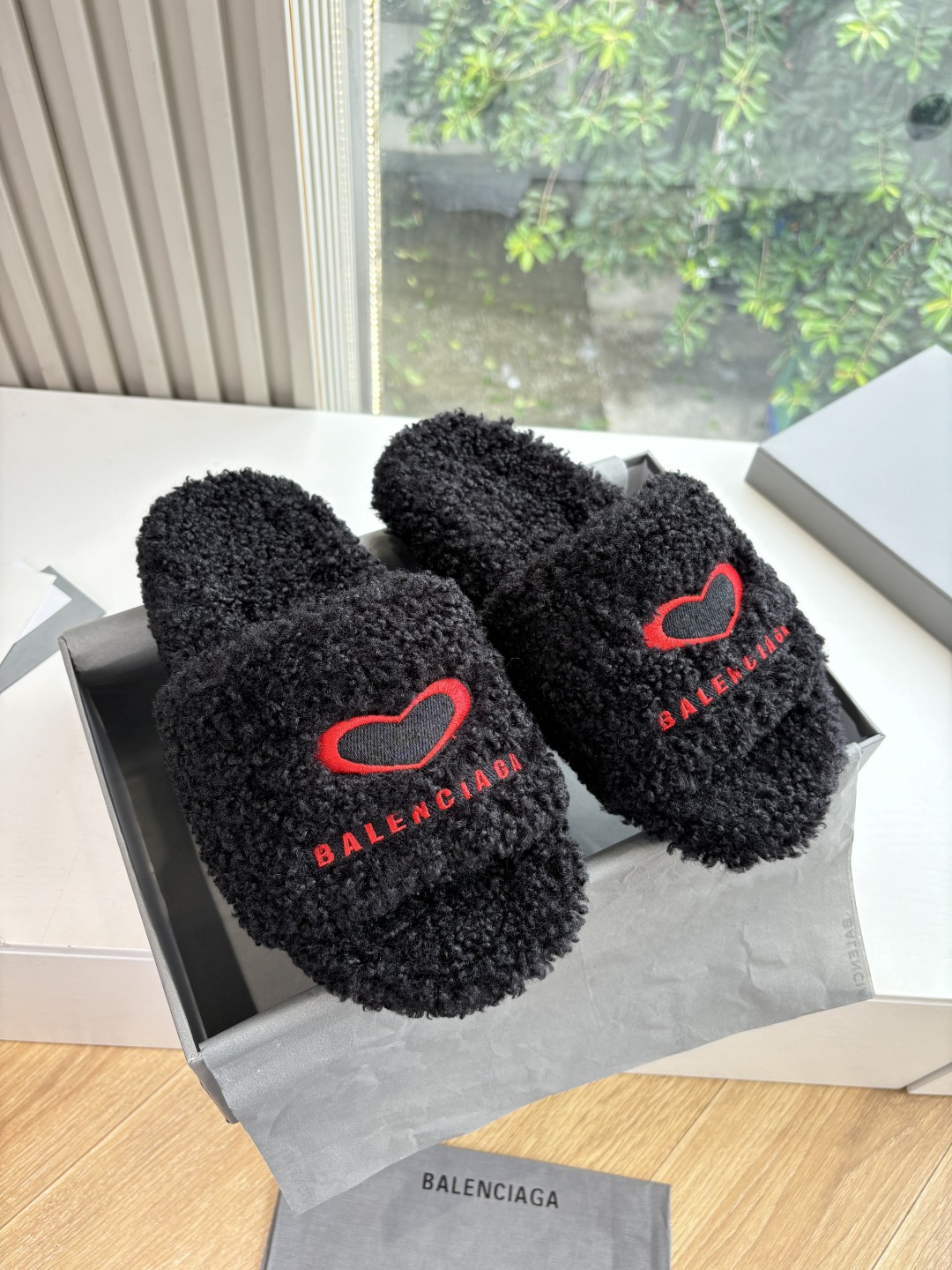 Balenciaga 발렌시아가 퍼 슬리퍼 신발