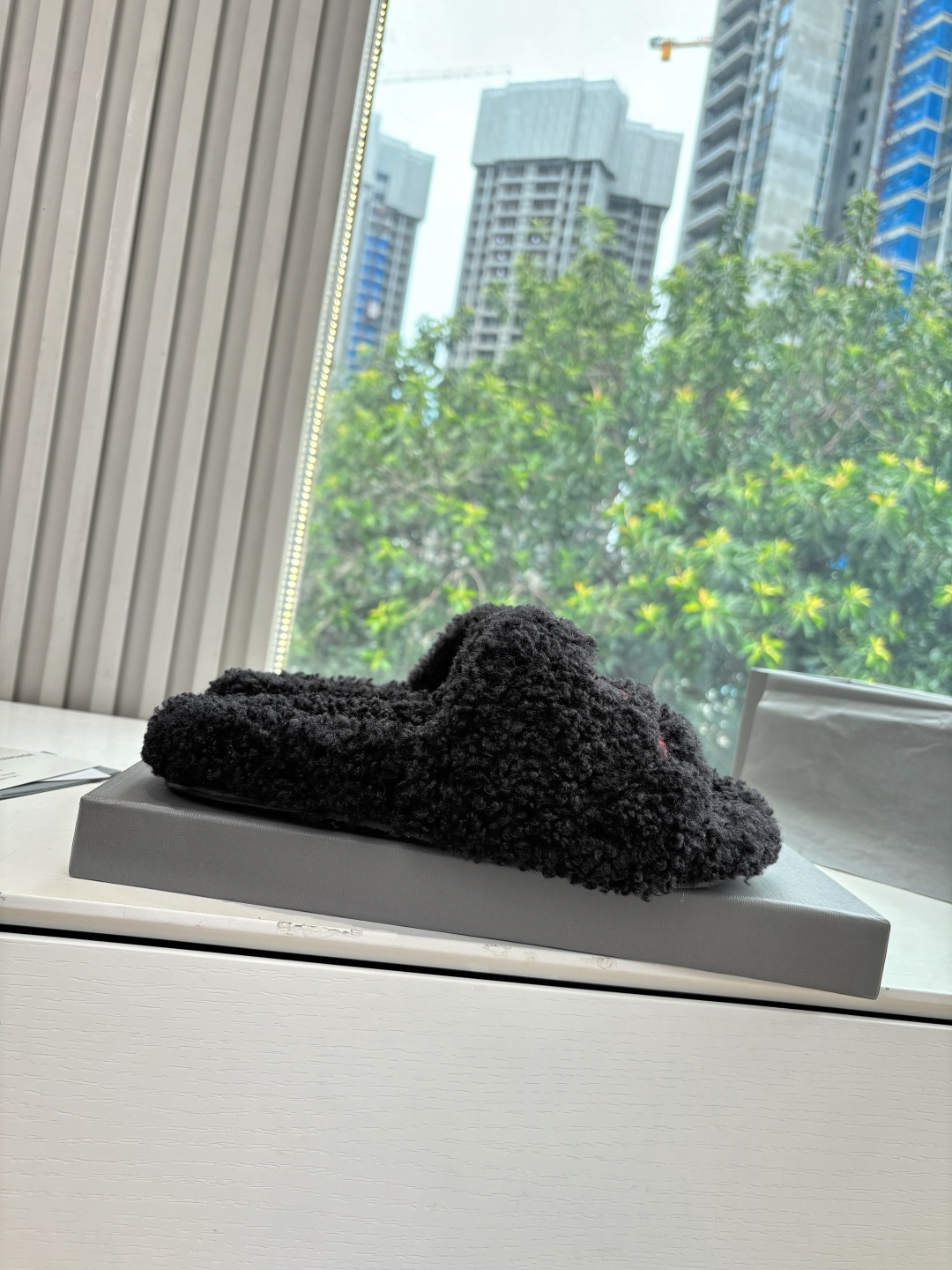 Balenciaga 발렌시아가 퍼 슬리퍼 신발