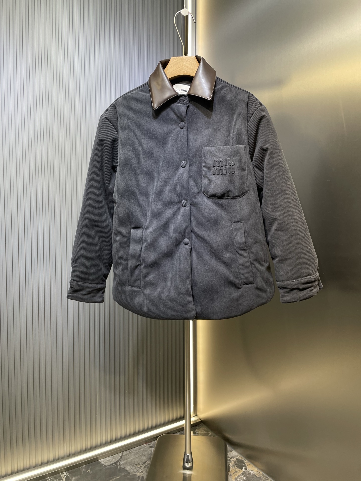 miumiu 미우미우 셔츠형 패딩 자켓 재킷 의류