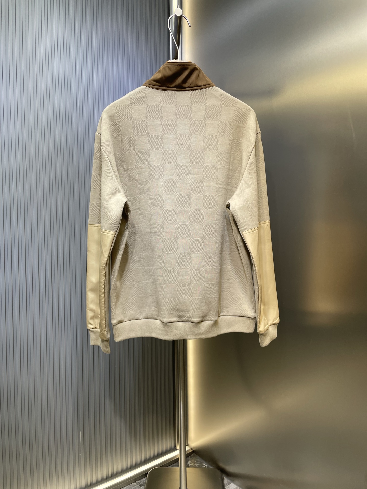 LV 루이비통 × Nigo 반집업 배색 맨투맨 티셔츠 의류