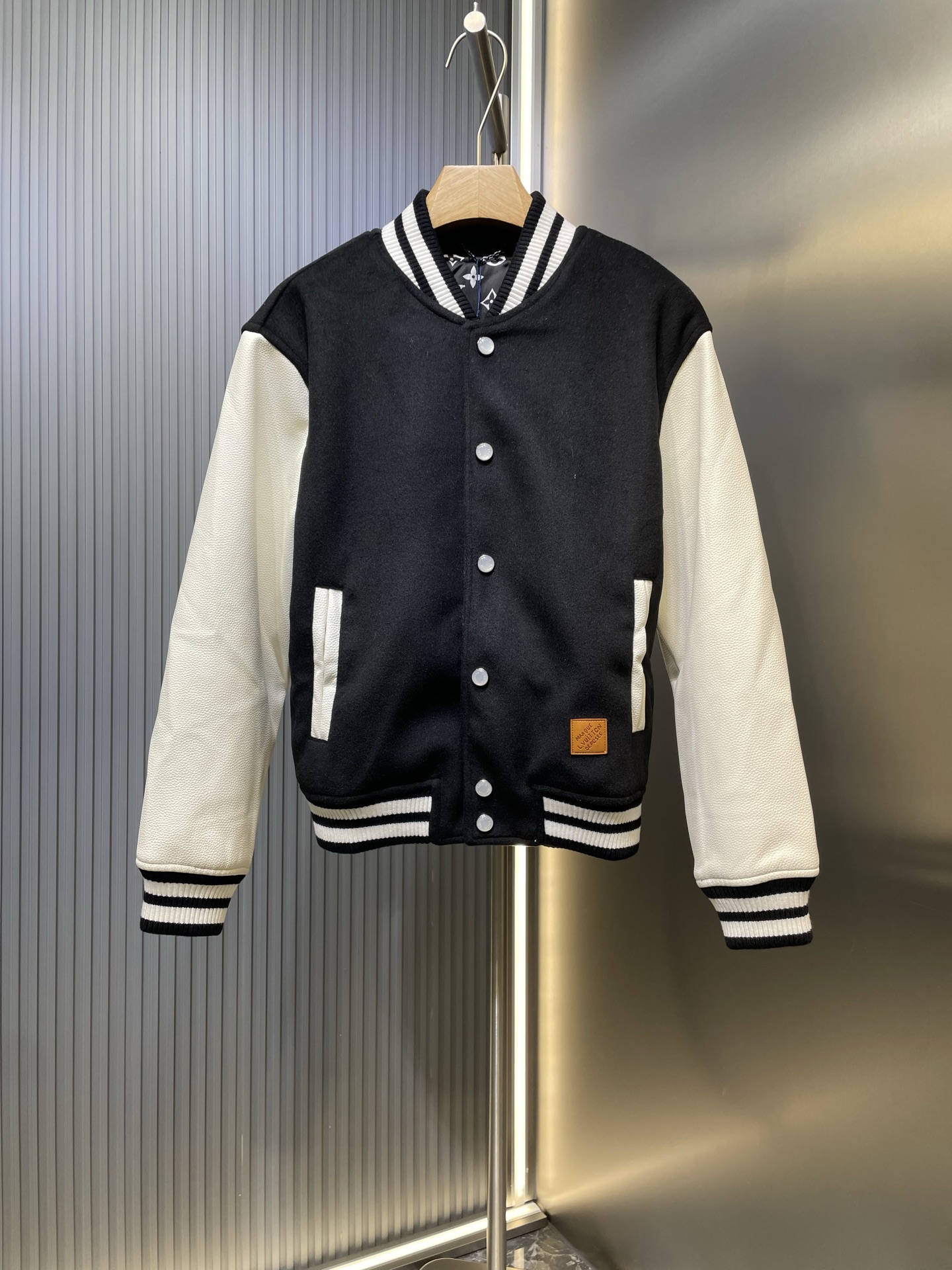 LV 루이비통 바시티 점퍼 자켓 의류