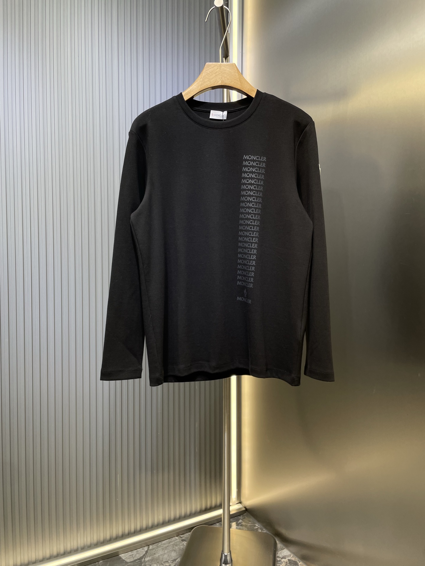 Moncler 몽클레어 몽클레르 로고 프린트 긴팔 티셔츠 의류