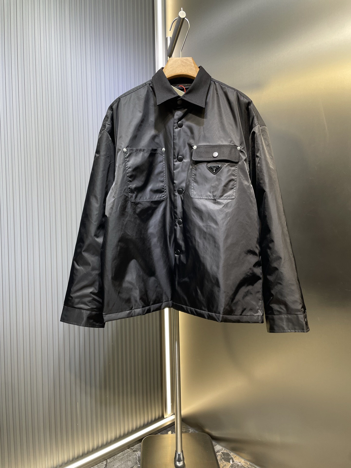 Prada 프라다 삼각 로고 패딩 자켓 재킷 의류