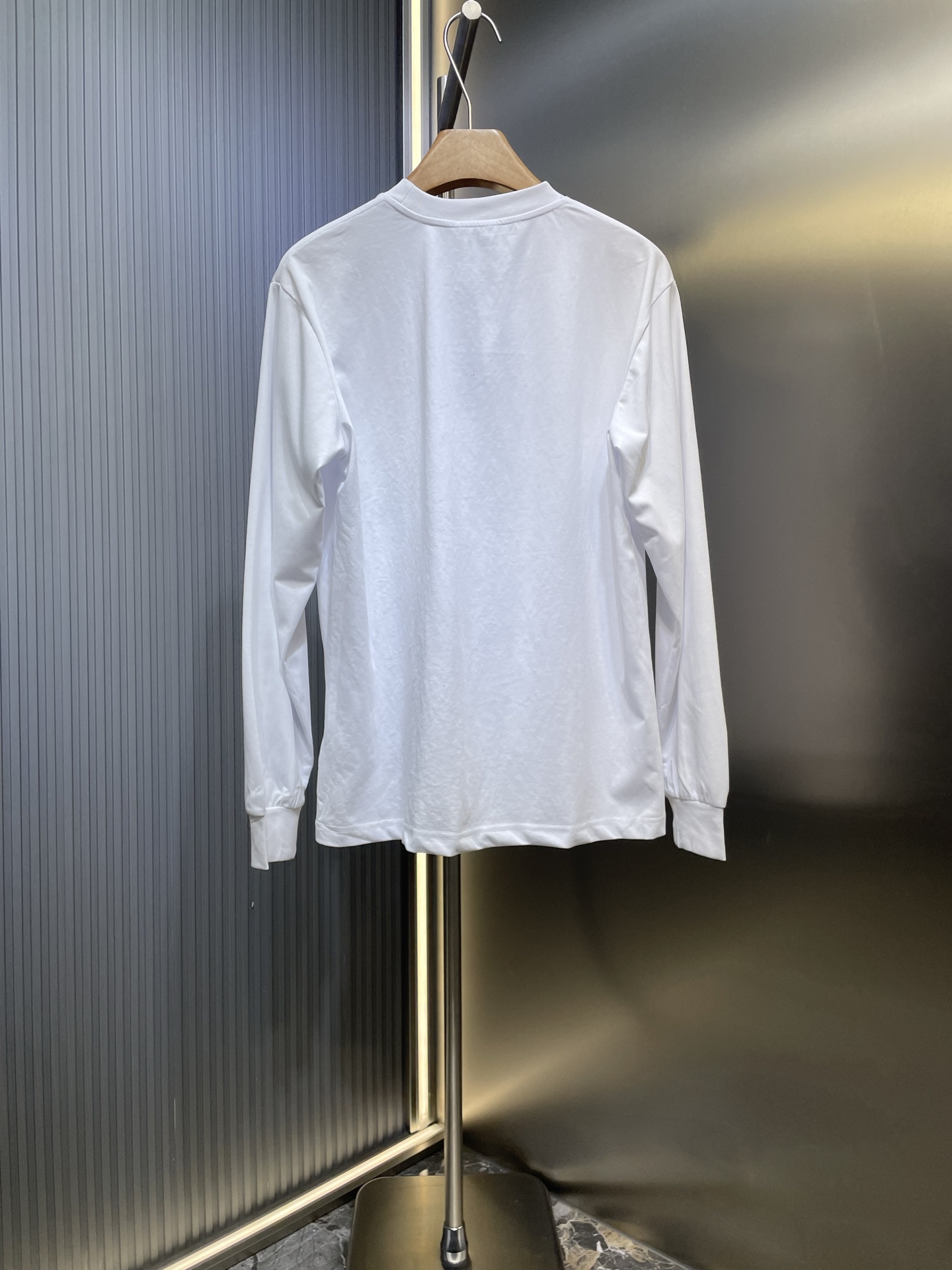 DIOR CD 디올 로고 장식 롱슬리브 긴팔 티셔츠 의류