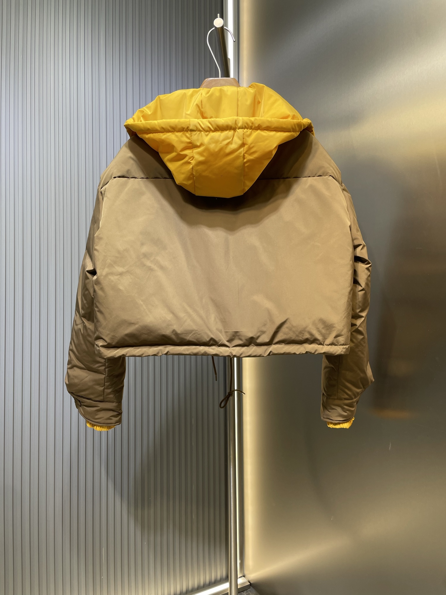 miumiu 미우미우 탈부착 컬러 후드 다운 재킷 자켓 점퍼 의류