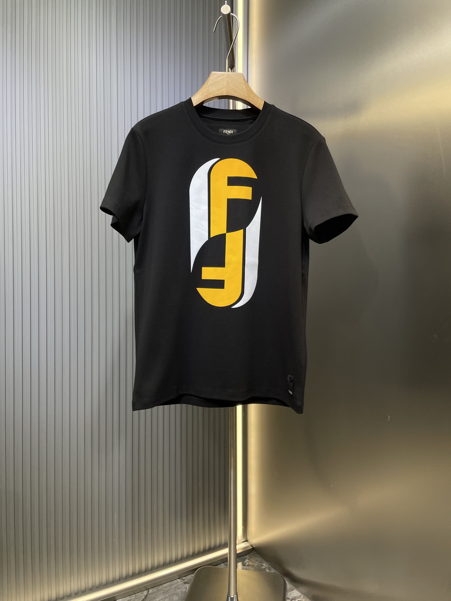 FENDI 펜디 반팔 티셔츠 의류