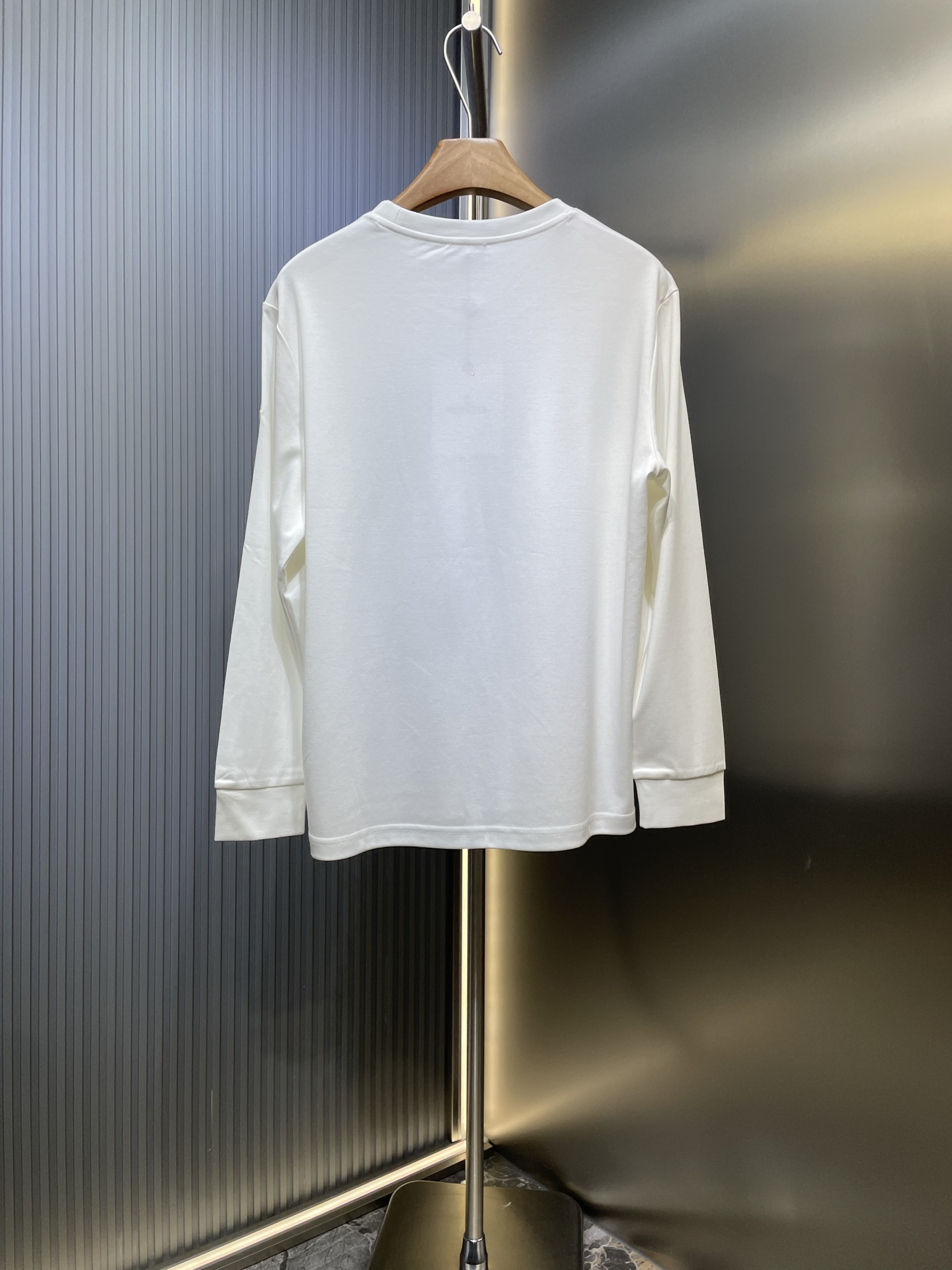 Moncler 몽클레어 몽클레르 자수 라운드넥 긴팔 티셔츠 의류