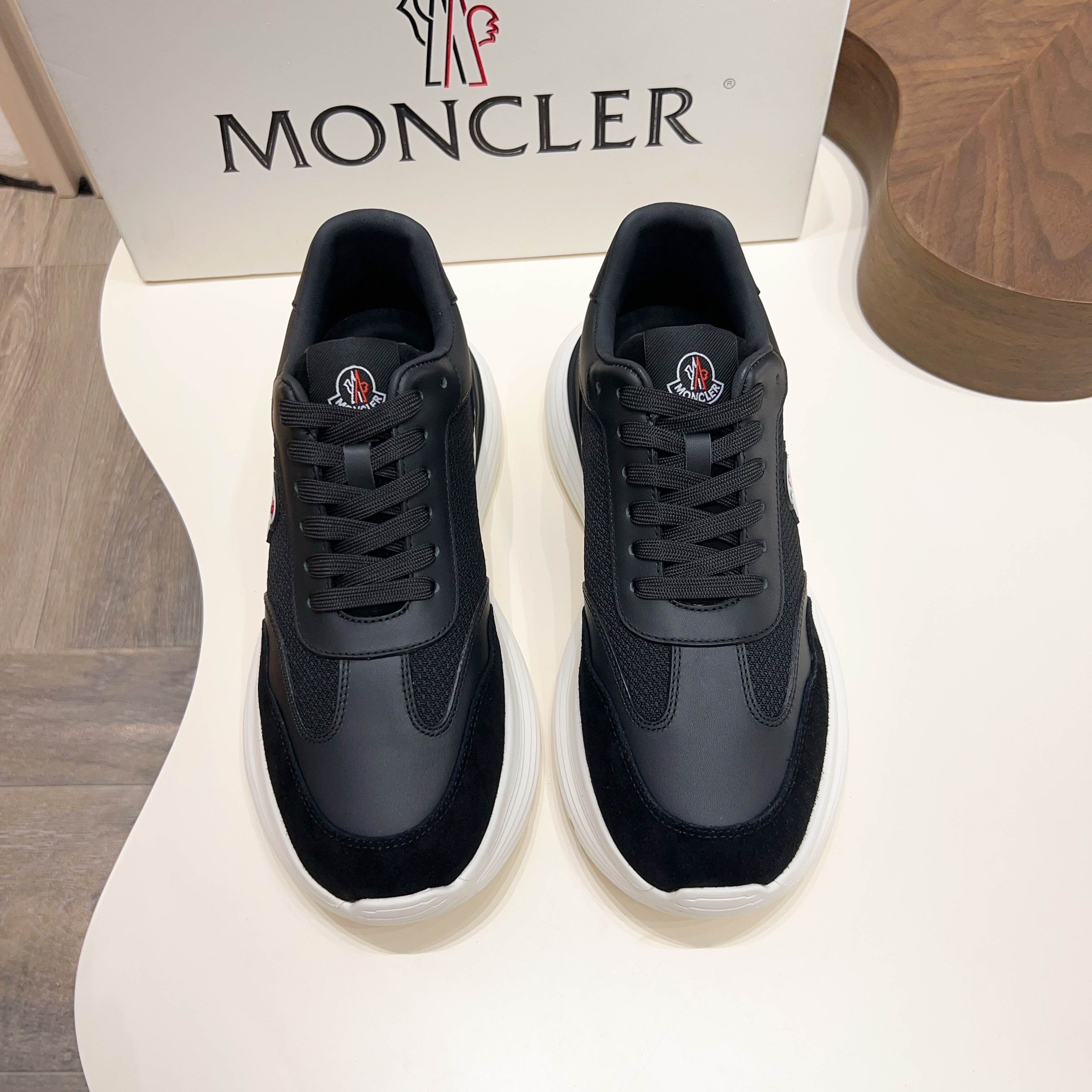 Moncler 몽클레어 몽클레르 남성 스니커즈 신발