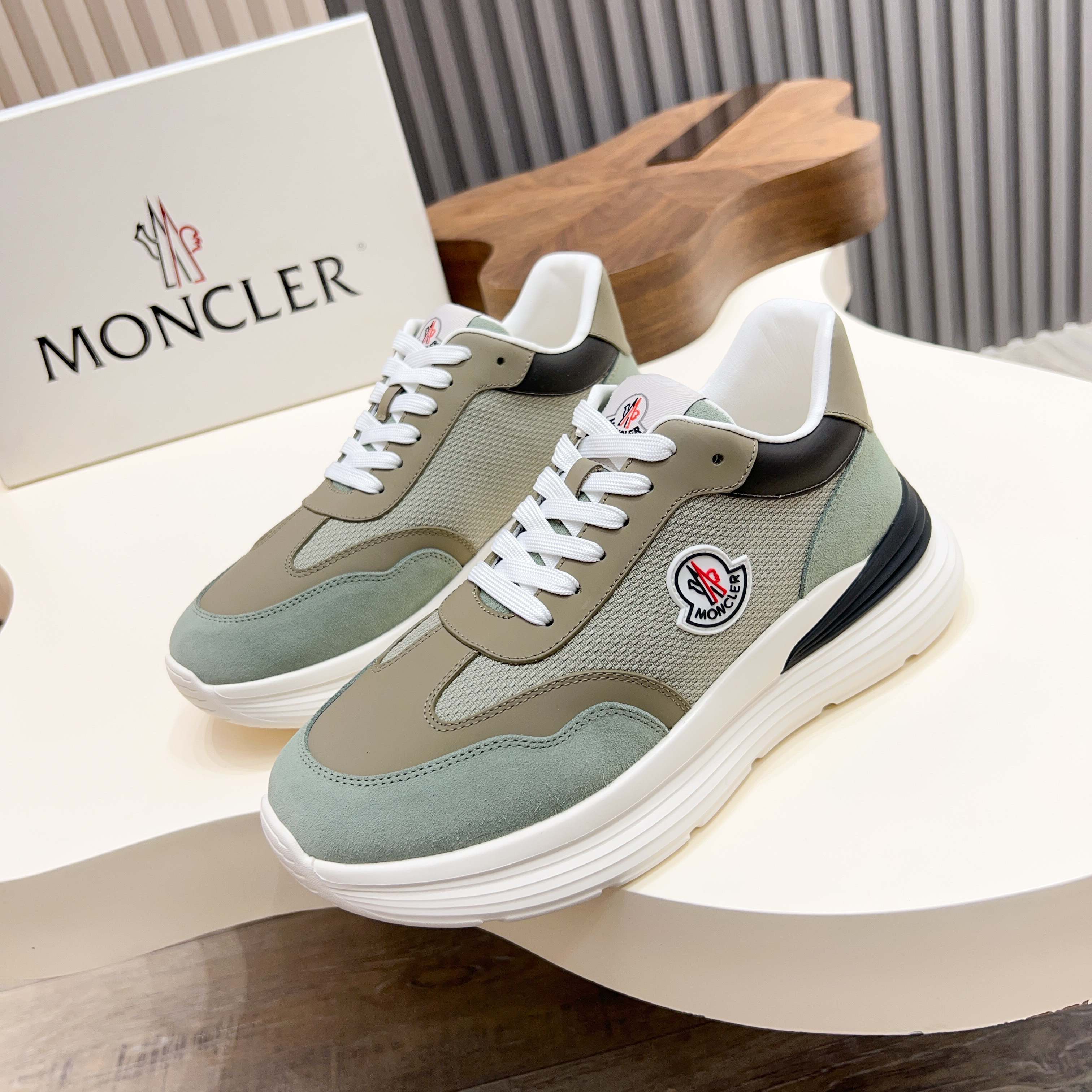 Moncler 몽클레어 몽클레르 남성 스니커즈 신발