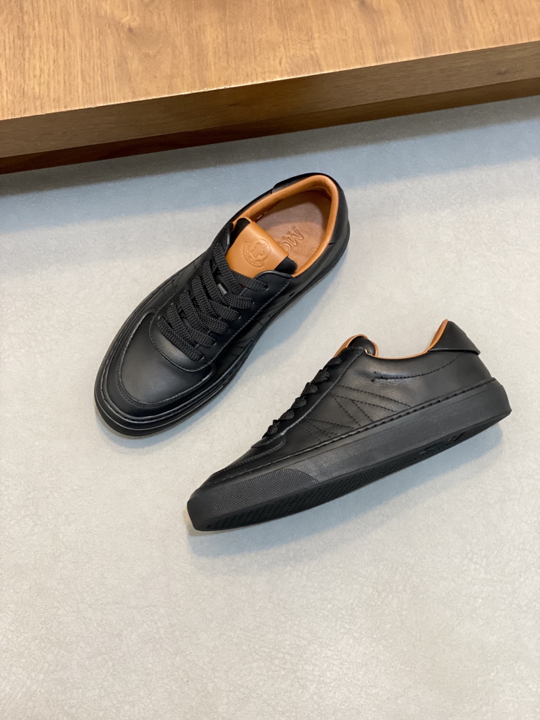 Moncler 몽클레어 몽클레르 남성 스니커즈 신발