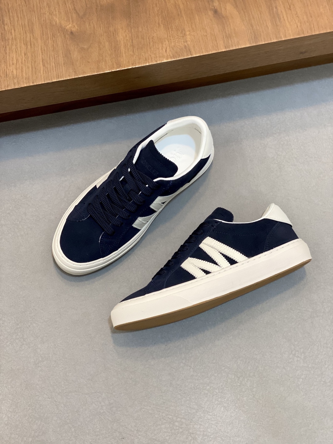 Moncler 몽클레어 몽클레르 남성 스니커즈 신발