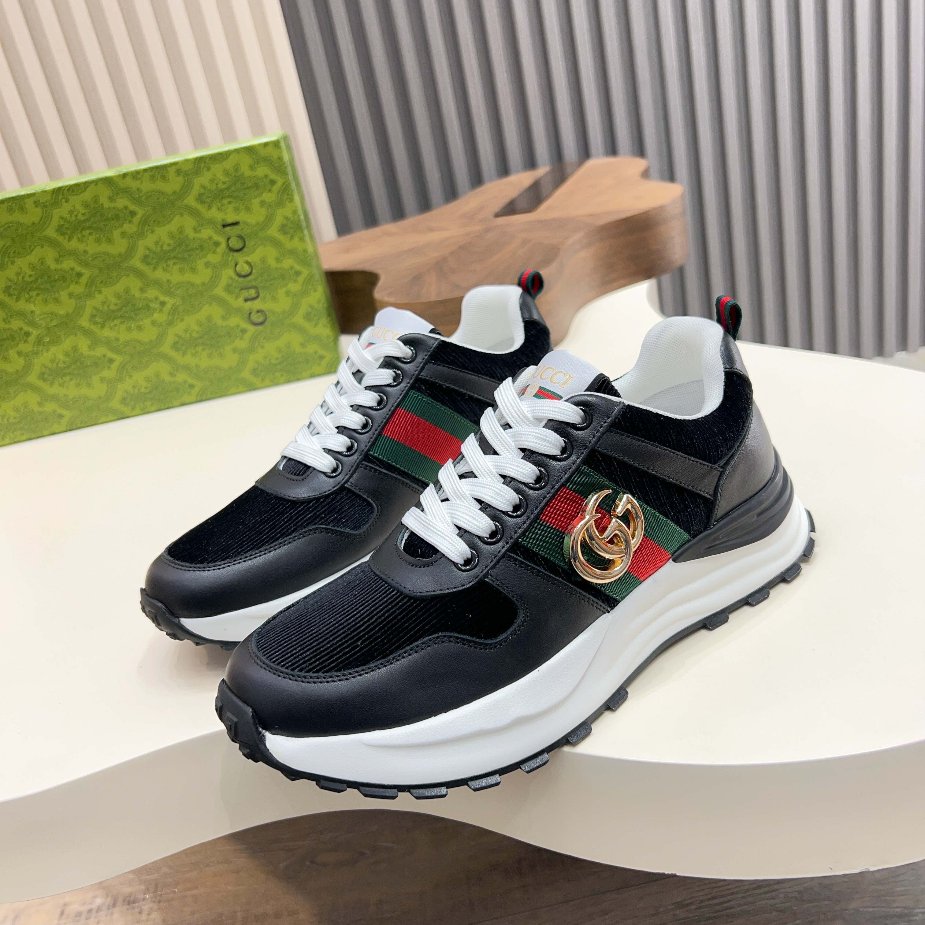 GUCCI 구찌 남성 스니커즈 신발