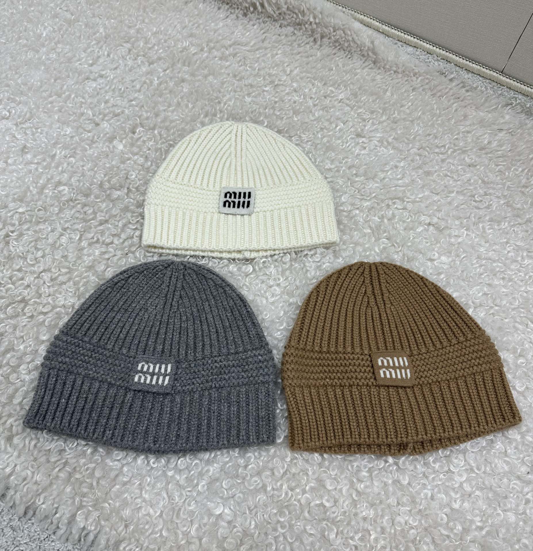 miumiu 미우미우 겨울 니트 모자