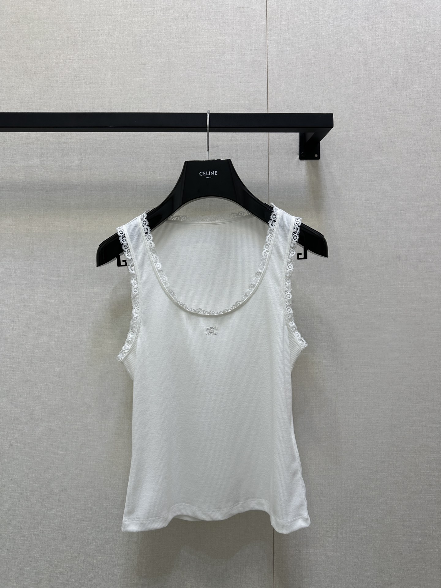 Celine 셀린느 화이트 레이스 민소매 나시 탑 의류