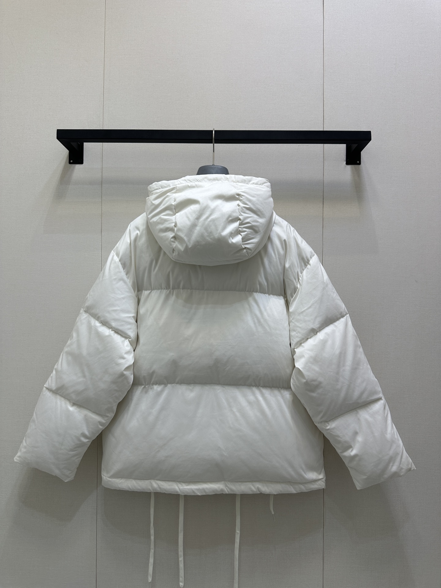 Prada 프라다 삼각 로고 화이트 후드 다운자켓 패딩 점퍼 의류