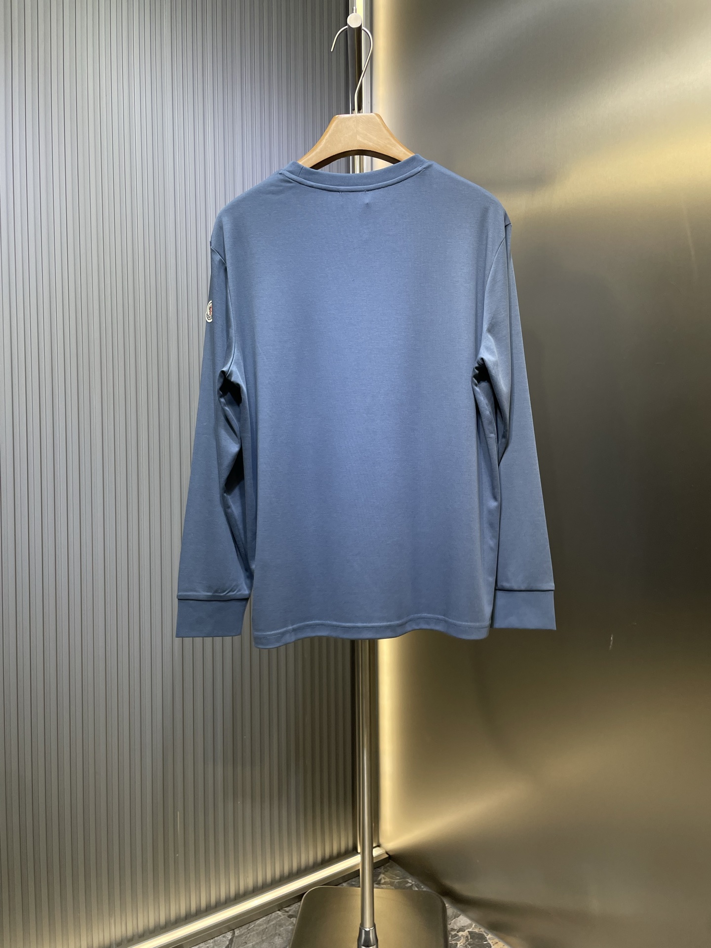 Moncler 몽클레렁 몽클레르 자수 라운드넥 맨투맨 긴팔 티셔츠 의류