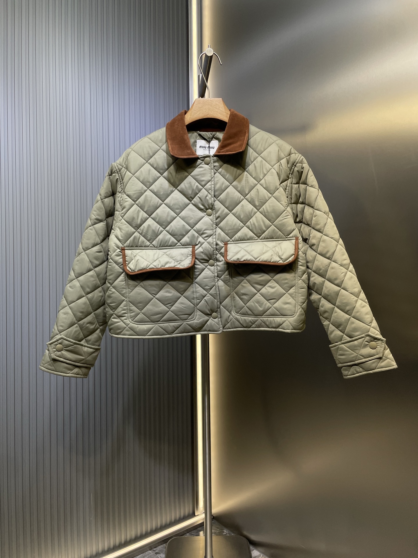 miumiu 미우미우 다이아몬드 퀼팅 카라 패딩 재킷 자켓 의류