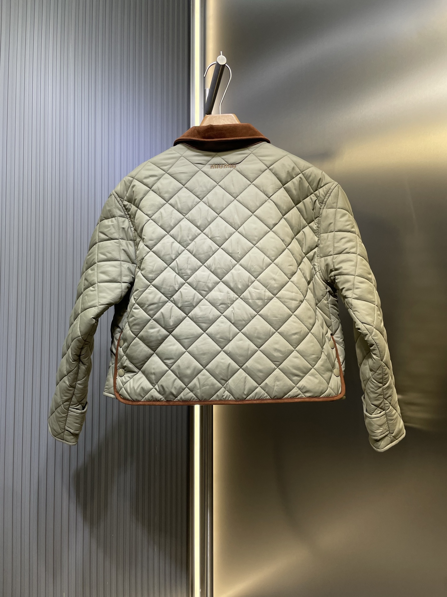 miumiu 미우미우 다이아몬드 퀼팅 카라 패딩 재킷 자켓 의류