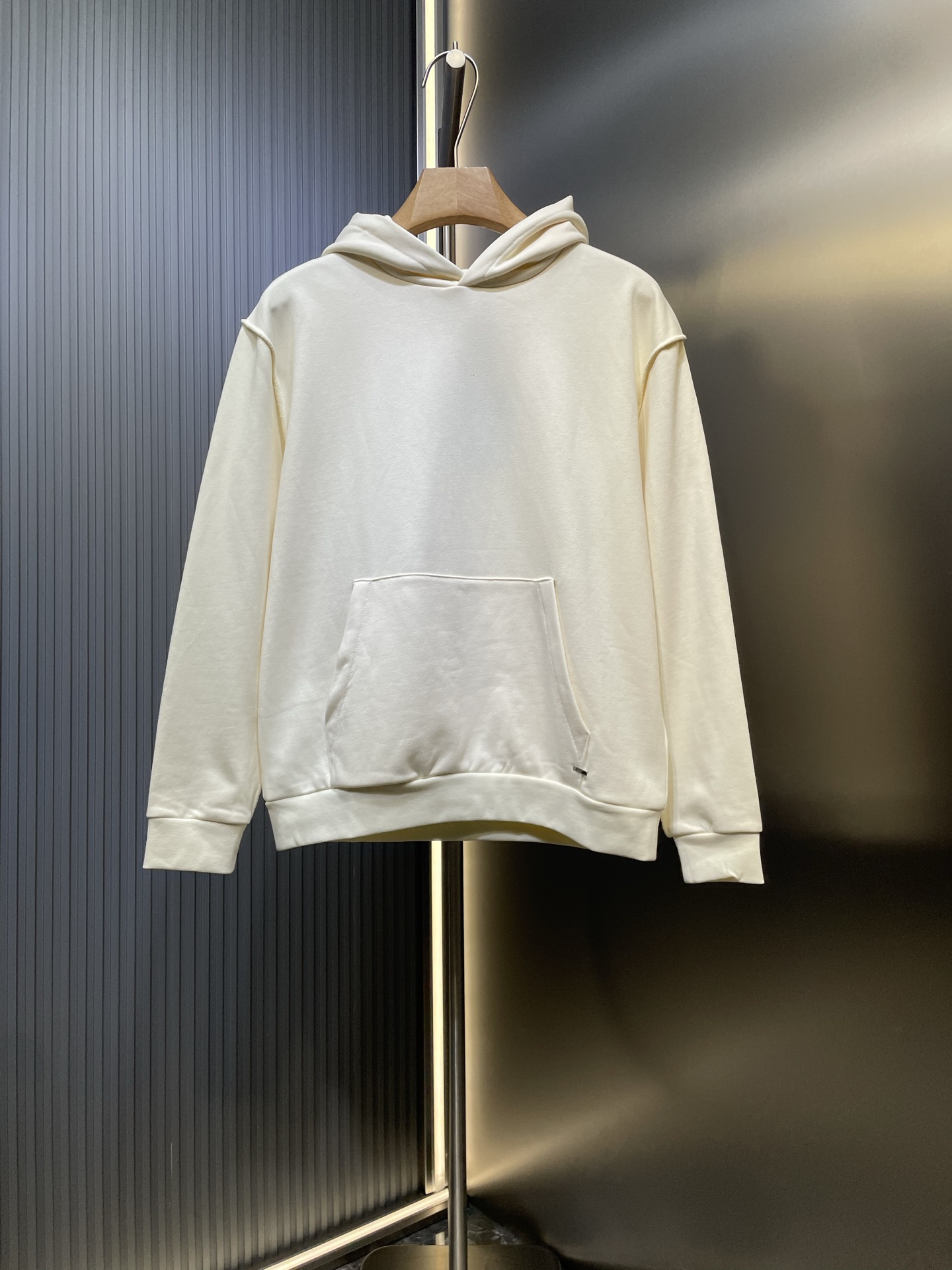 Louis Vuitton LV 루이비통 솔리드 컬러 풀오버 후드티 의류