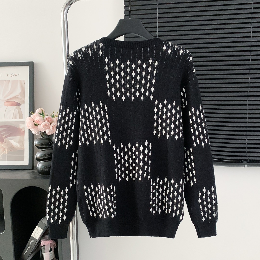 LV 루이비통  더블 라인 자카드 라운드 니트 의류