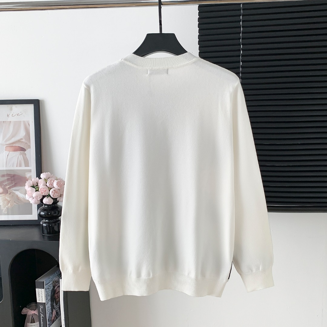 LV 루이비통 패턴 라운드넥 니트 의류