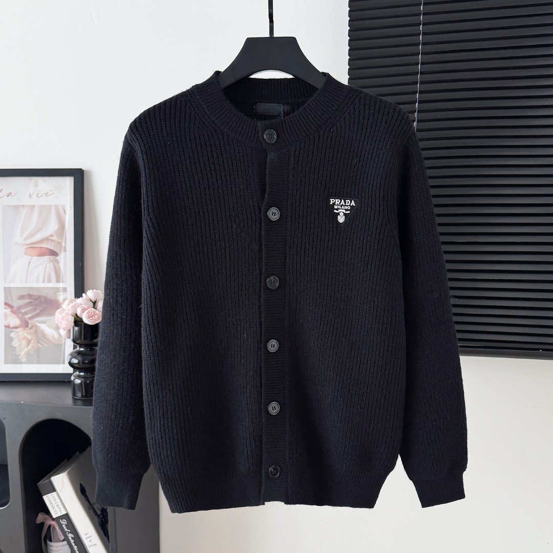 Prada 프라다 로고 자수 니트 가디건 의류
