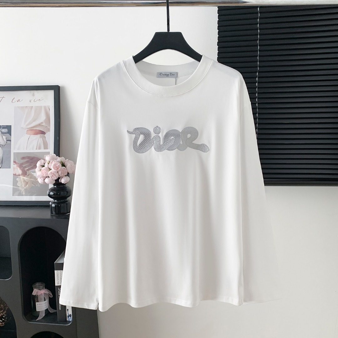 Dior CD 디올 뱀띠 스팽글 레터링 긴팔 티셔츠 의류