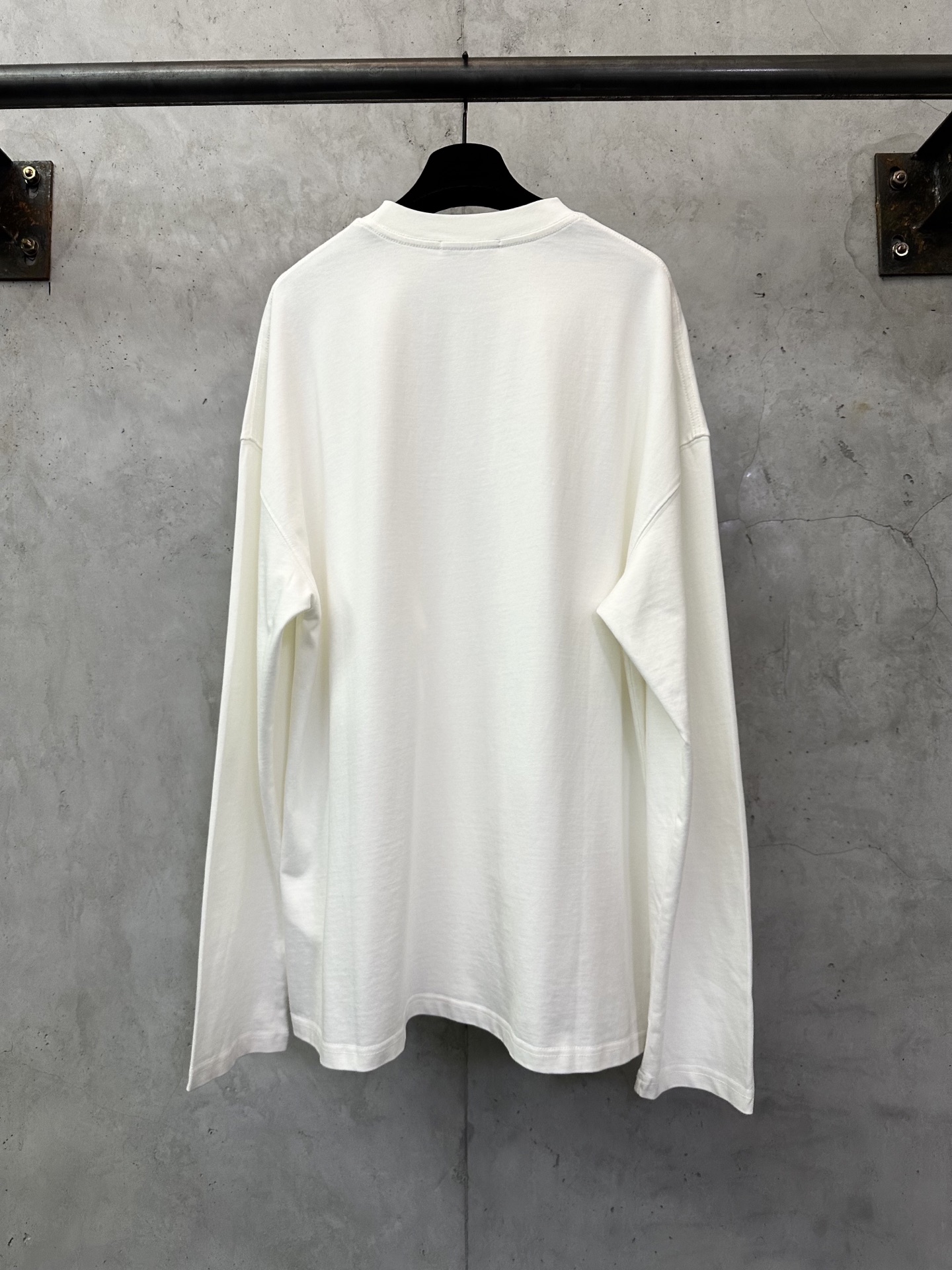 LOEWE 로에베 3D 발포 로고 긴팔 티셔츠 의류