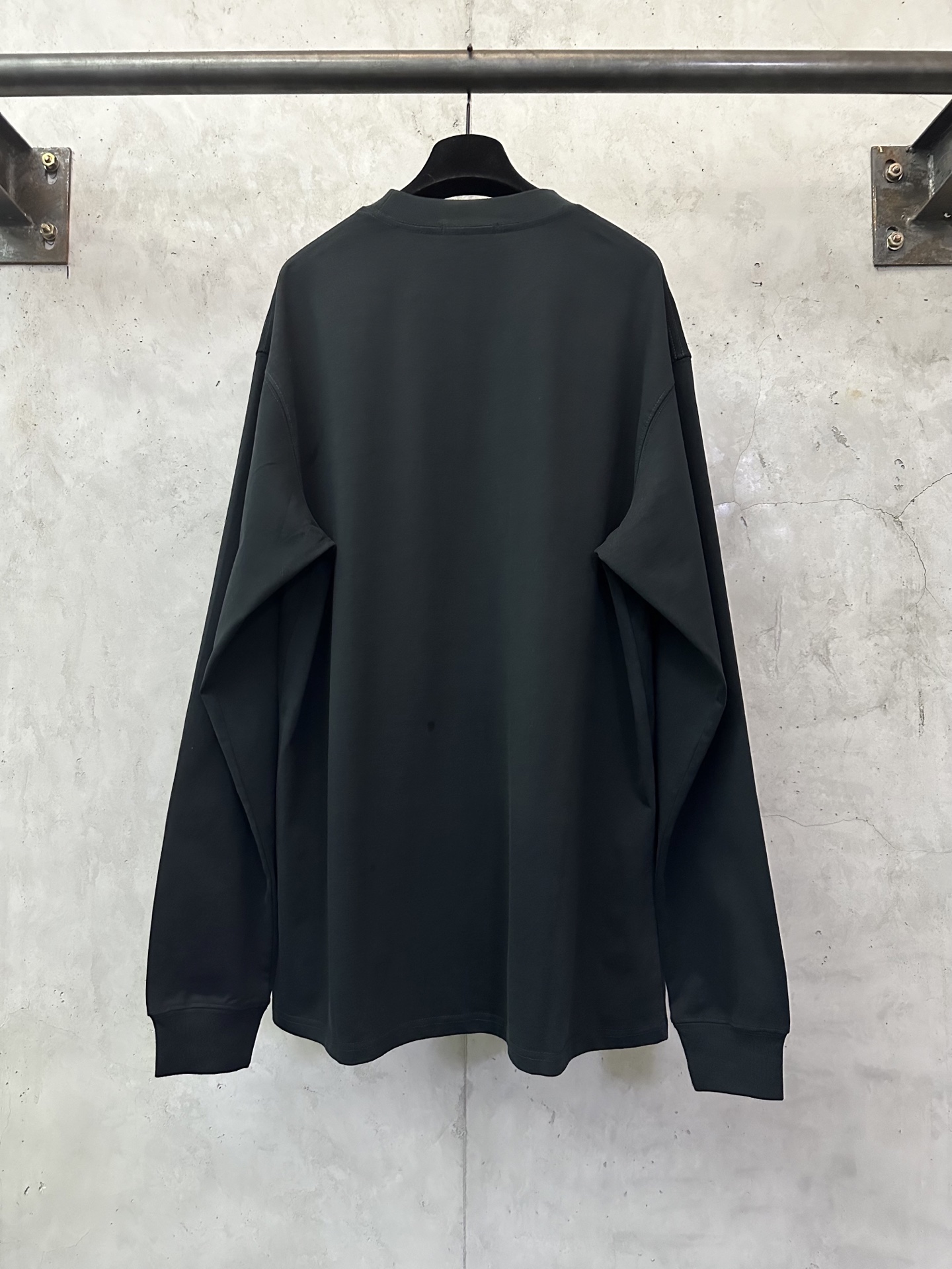 miumiu 미우미우 클래식 로고 프린트 긴팔 티셔츠 의류