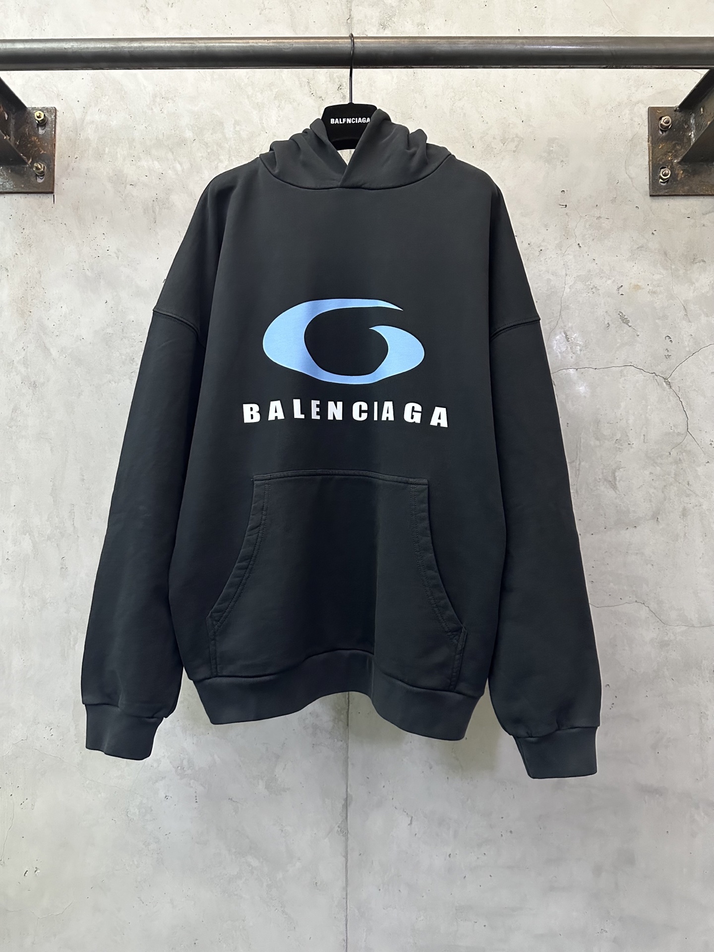 Balenciaga 발렌시아가 로고 프린팅 후드티 의류