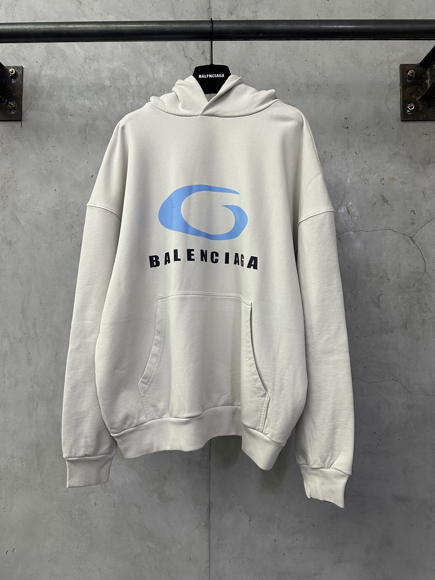 Balenciaga 발렌시아가 로고 프린팅 후드티 의류