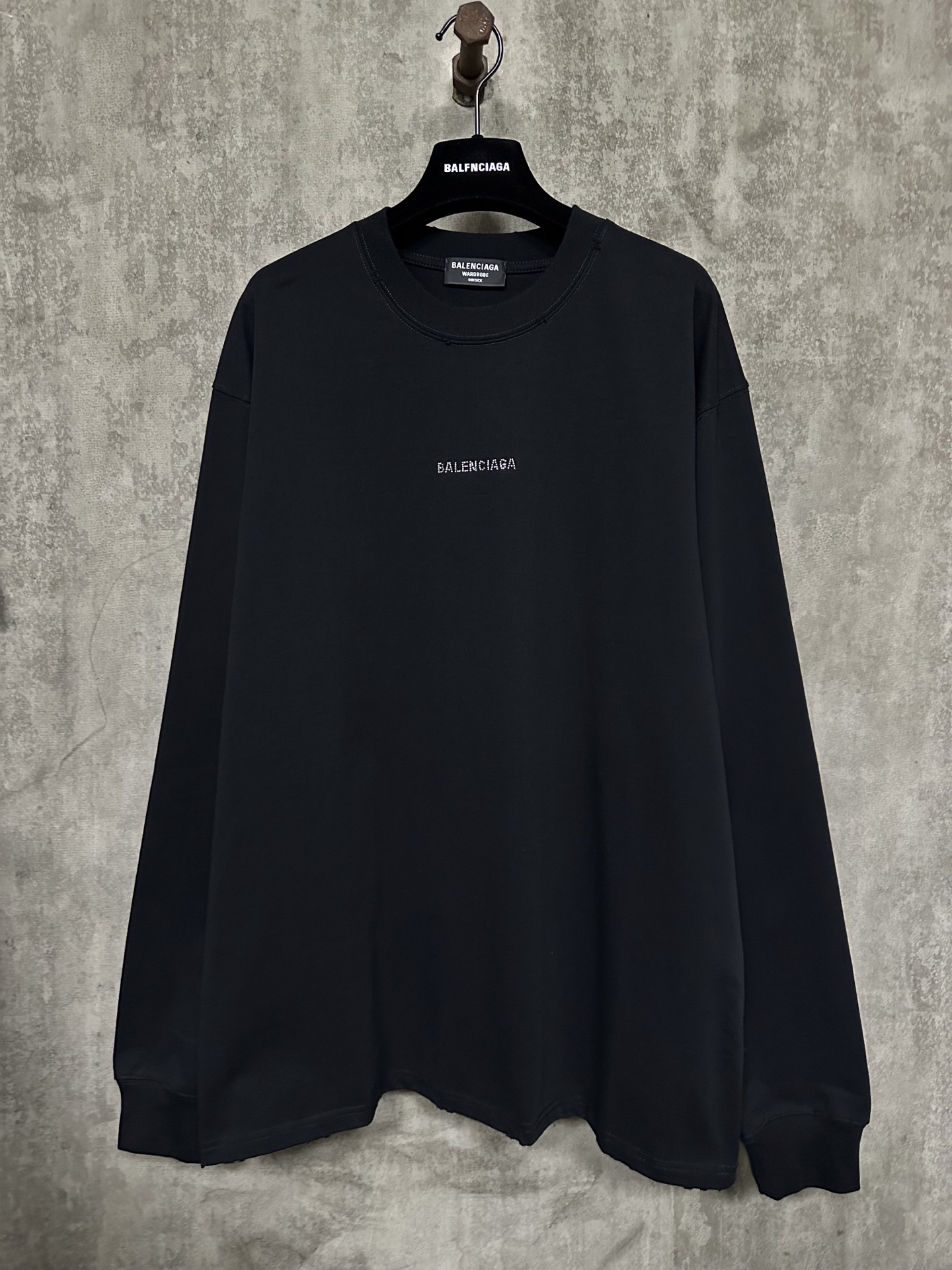 Balenciaga 발렌시아가 전후면 레터 스톤 워싱 롱슬리브 긴팔 티셔츠 의류
