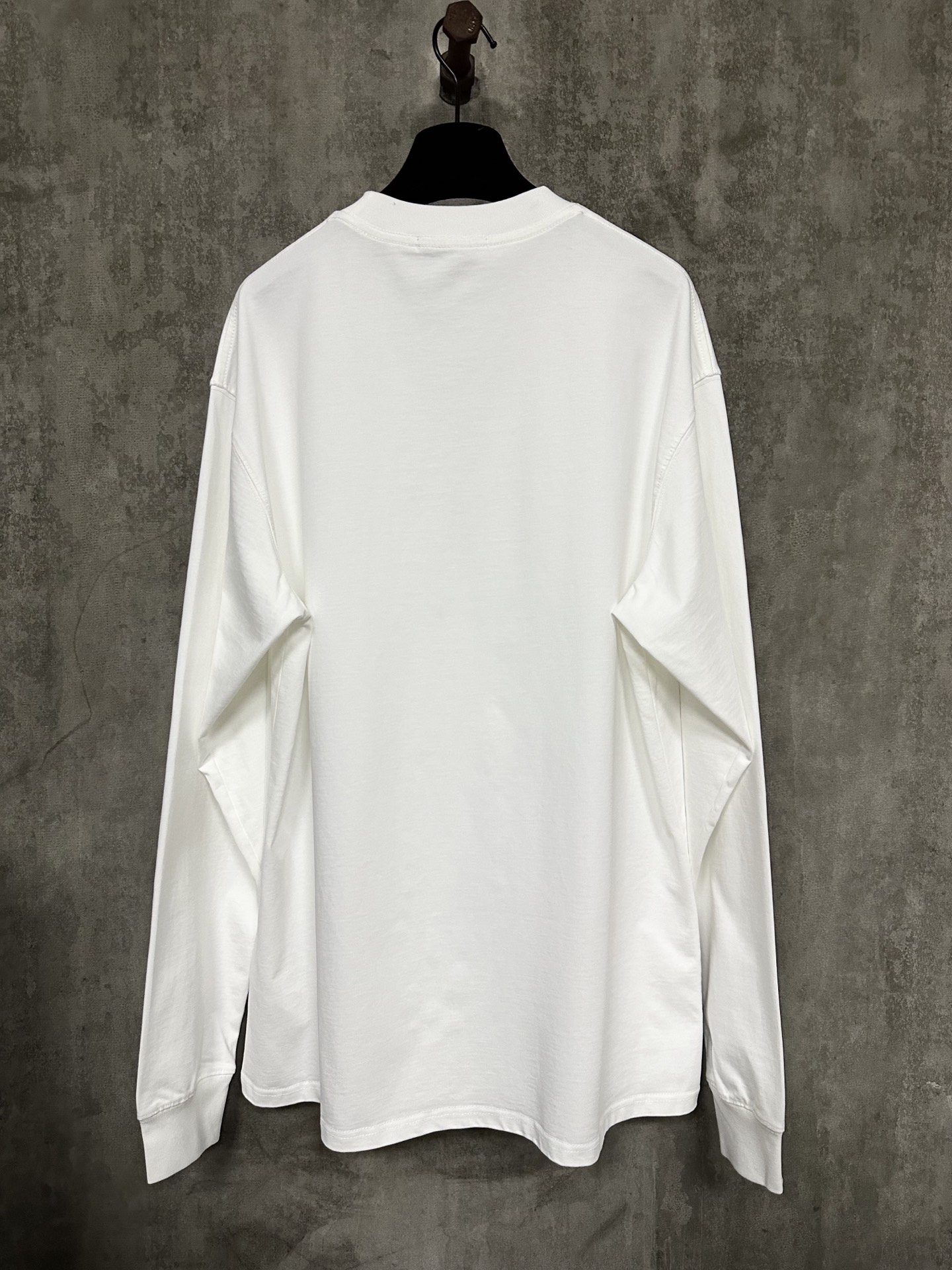 LOEWE 로에베 클래식 스몰 로고 롱슬리브 긴팔 티셔츠 의류