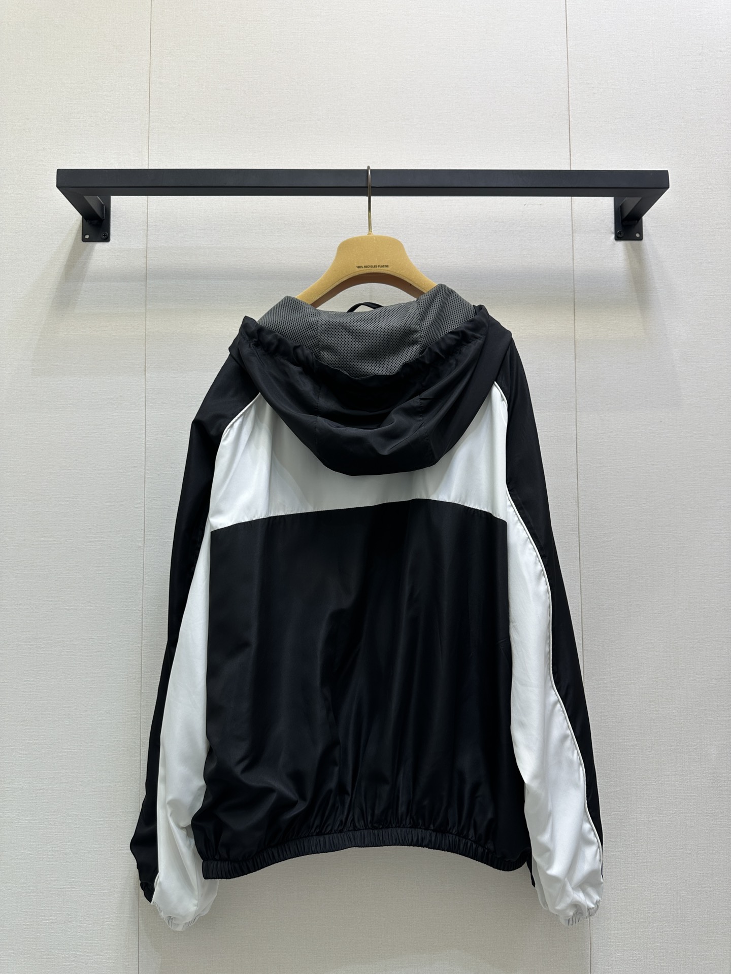 miumiu 미우미우 콜라보 후드 집업 바람막이 자켓 재킷 의류