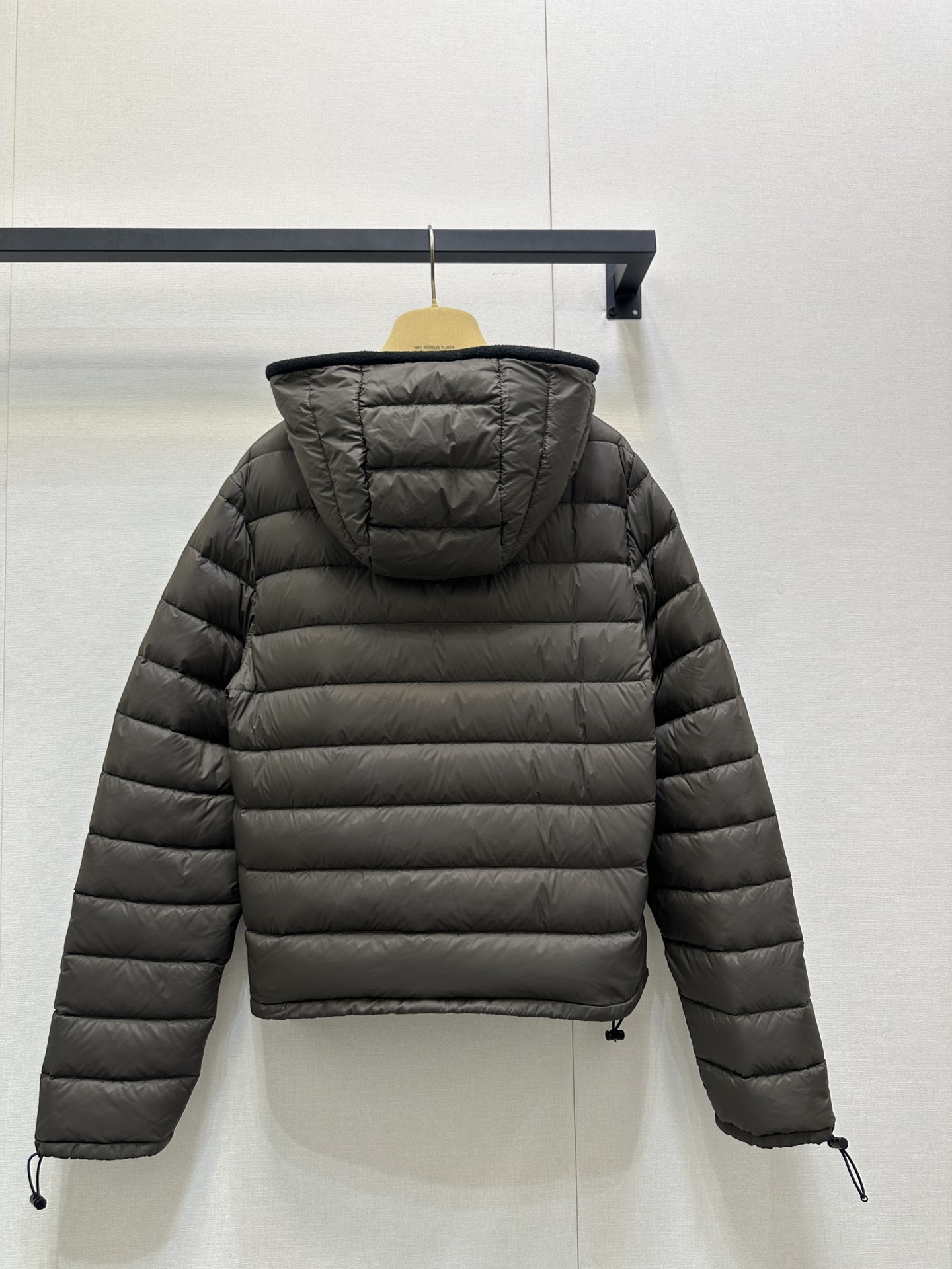 MiuMiu 미우미우 경량 후드 패딩 점퍼 자켓 의류